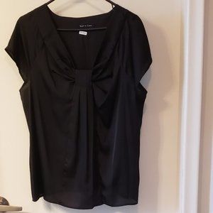 Black Short Sleeve V-neck blouse, Size L